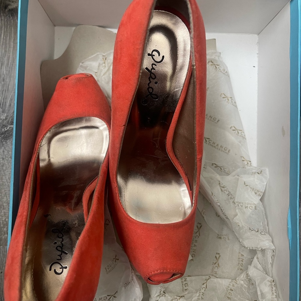 Fun & Flirty 👠 - Picture 2 of 5